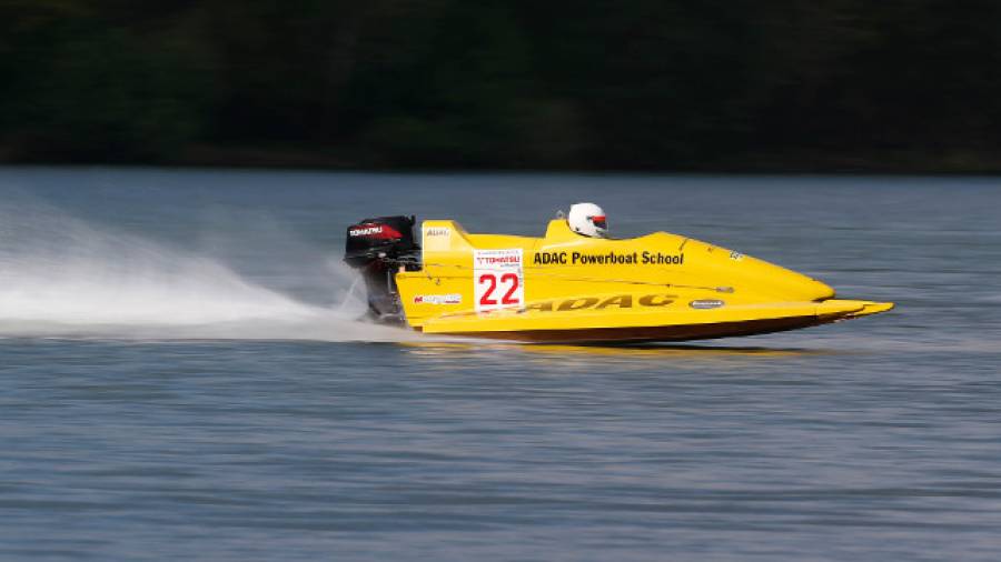 Wie Vettel übers Wasser – Einmal Powerboat fahren