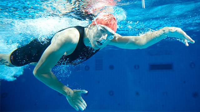 Schneller Schwimmen durch eine Schwimmstilanalyse