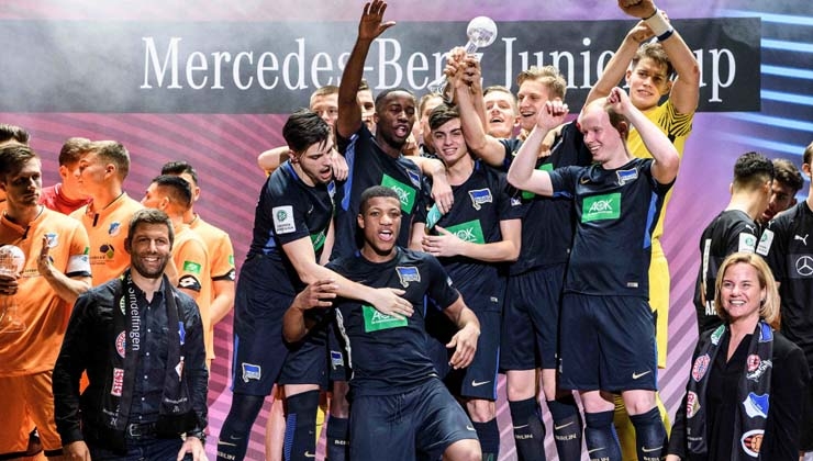 Hertha BSC gewinnt den 28. Mercedes-Benz JuniorCup