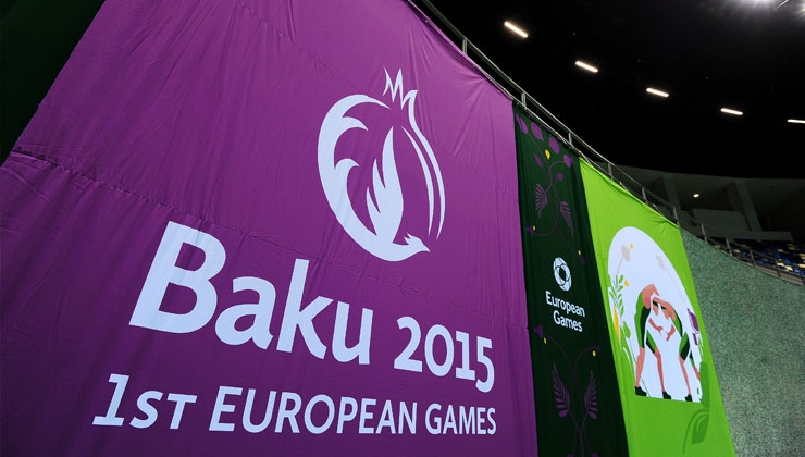 Europaspiele in Baku: Bus fährt österreichische Schwimmerinnen an