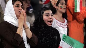 Iranisches Sportministerium will Stadionverbot für Frauen aufheben