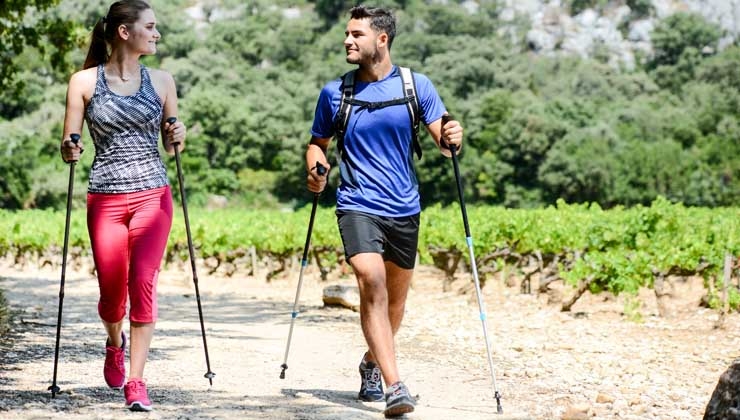 Nordic Walking: Fit mit zwei Stöcken