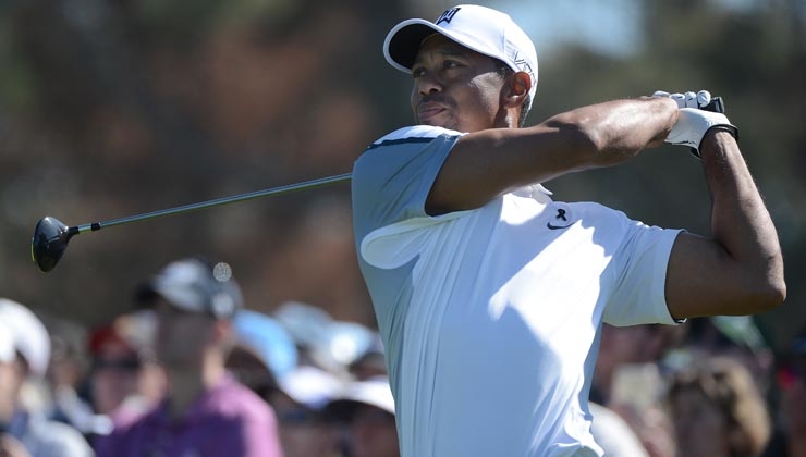 Tiger Woods fliegt aus den Top 100