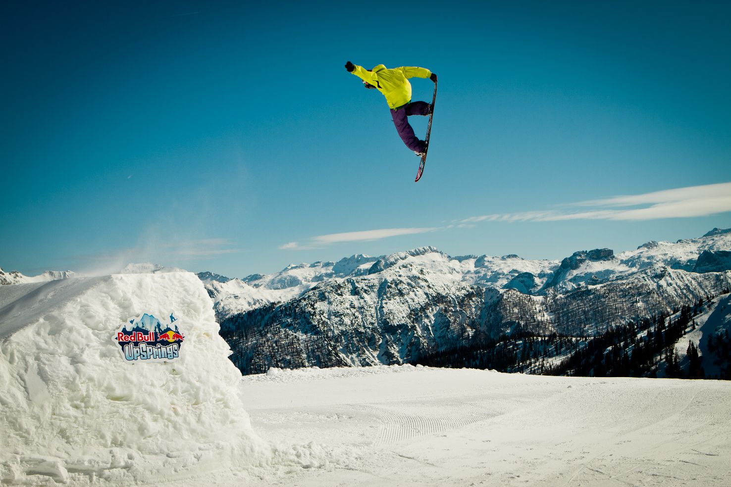 Red Bull UpSprings 2011: Vorhang auf für die Snowboardstars von morgen