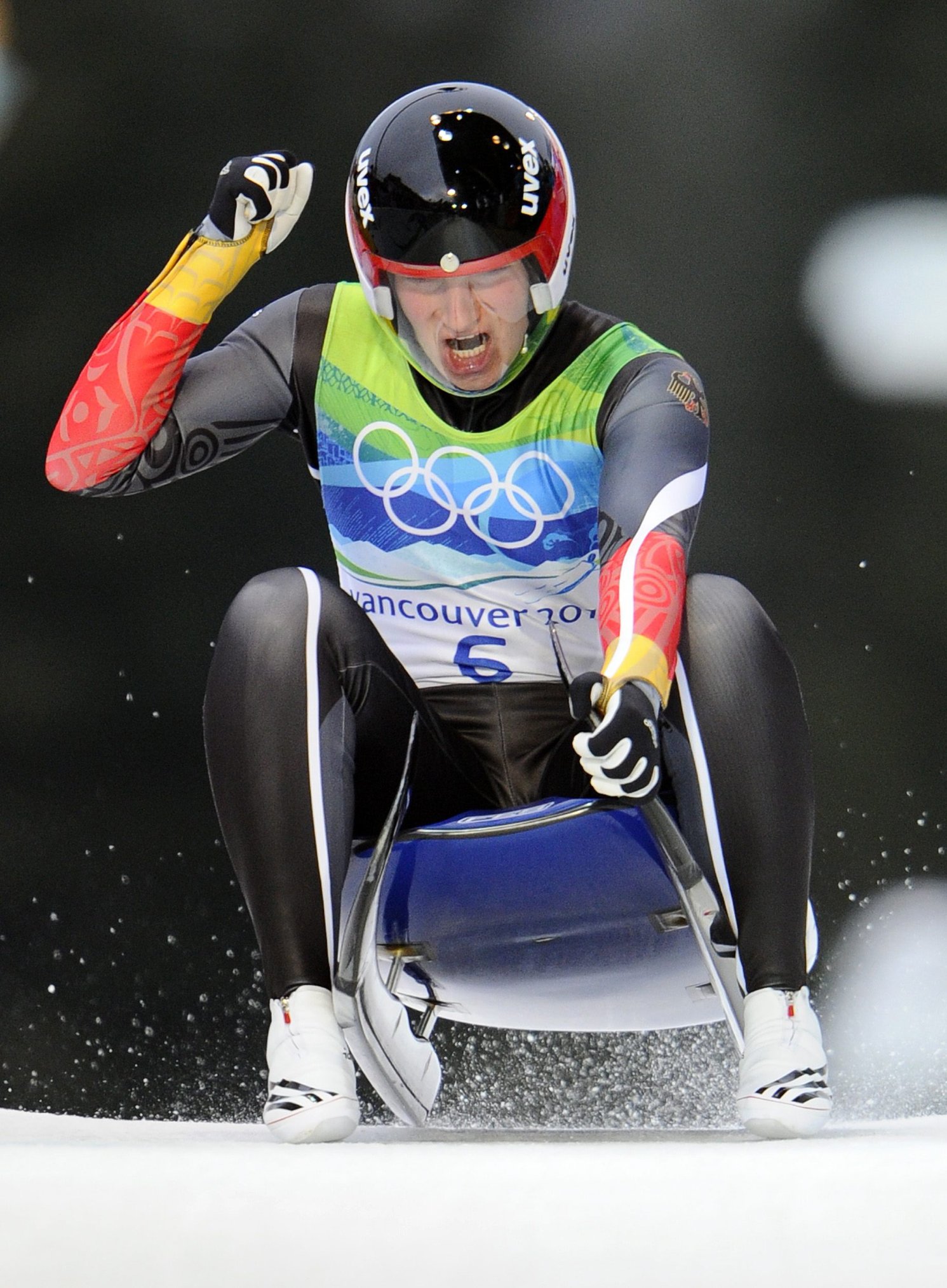 Hüfner Olympiasiegerin - Bronze für Geisenberger