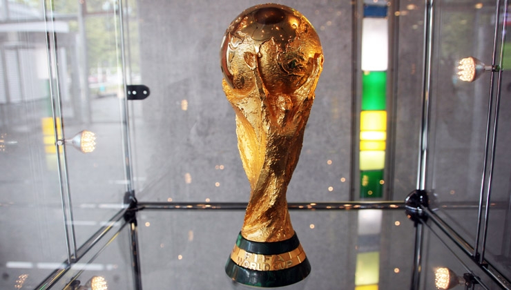 Wie viel ist der FIFA-Pokal wert?