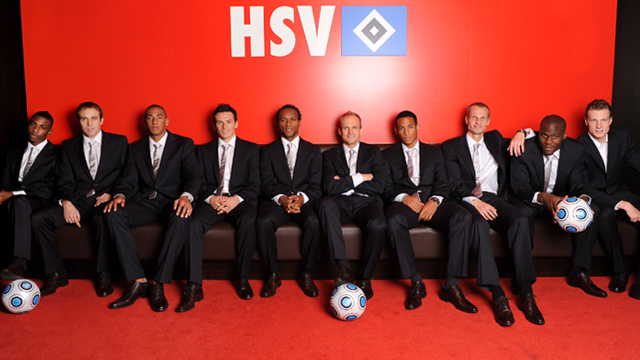 Schicke Trainingseinheit – HSV Fußballprofis in neuen Daniel Hechter Anzügen