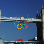 getty images; Die Tower Bridge mit den Olympischen Ringen