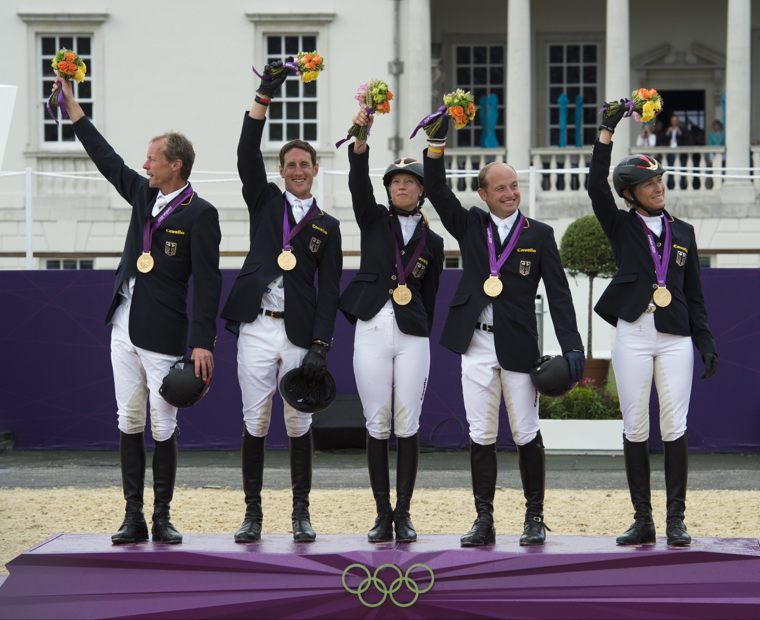getty images; Die deutsche Equipe holt Gold in der Vielseitigkeit