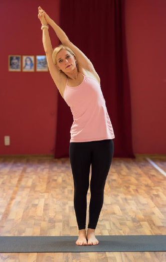 yoga anfaenger halbmond