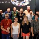 Team-Bild von Montane. Jake Doxat steht in der hinteren Reihe, 3. v. links)