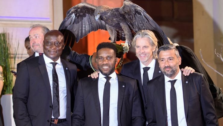 gettyimages.de -- Anthony Yeboah, Jay-Jay Okocha, Jan Age Fjörtoft und Oka Nikolov (v.li) beim 37. Deutschen SportpresseBall in Frankfurt