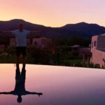 Derk Hoberg, Jessica Bachmann und Is Molas Resort -- Malerische Kulisse: Die Villen von Massimiliano Fuksas auf Sardinien