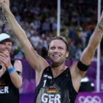 gettyimages -- Julius Brink im Moment seines größten Erfolges: Olympiasieger 2012 in London, gemeinsam mit Jonas Reckermann (li.)