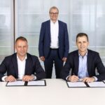 Vera Loitzsch / DFB -- Hans-Dieter Flick wird Bundestrainer beim DFB. Gemeinsam mit Dr. Rainer Koch (1. DFB-Vizepraesident), Peter Peters (1. DFB-Vizepraesident), Dr. Stephan Osnabruegge (DFB-Schatzmeister) und Oliver Bierhoff (DFB-Direktor Nationalmanns