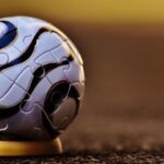pixabay.com -- "Teamgeist" - der Adidas WM-Ball 2006. Für Anke Naefcke ist Teamgeist ein Puzzle aus vielen Bausteinen