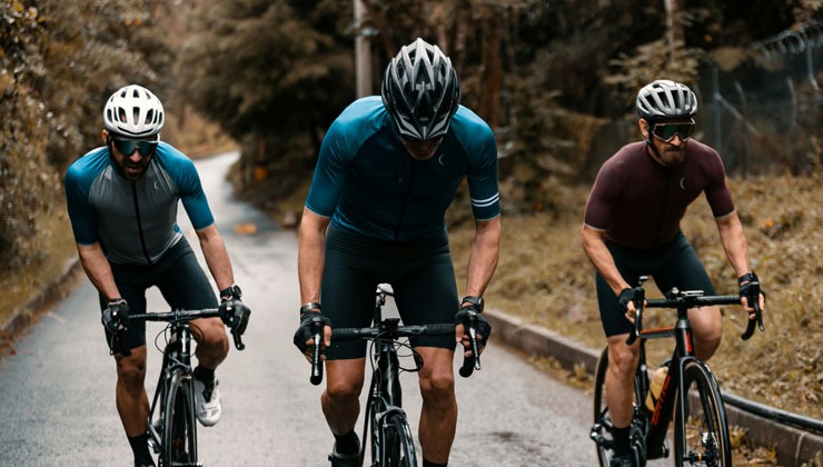 Munbaik Cycling Clothing auf Unsplash